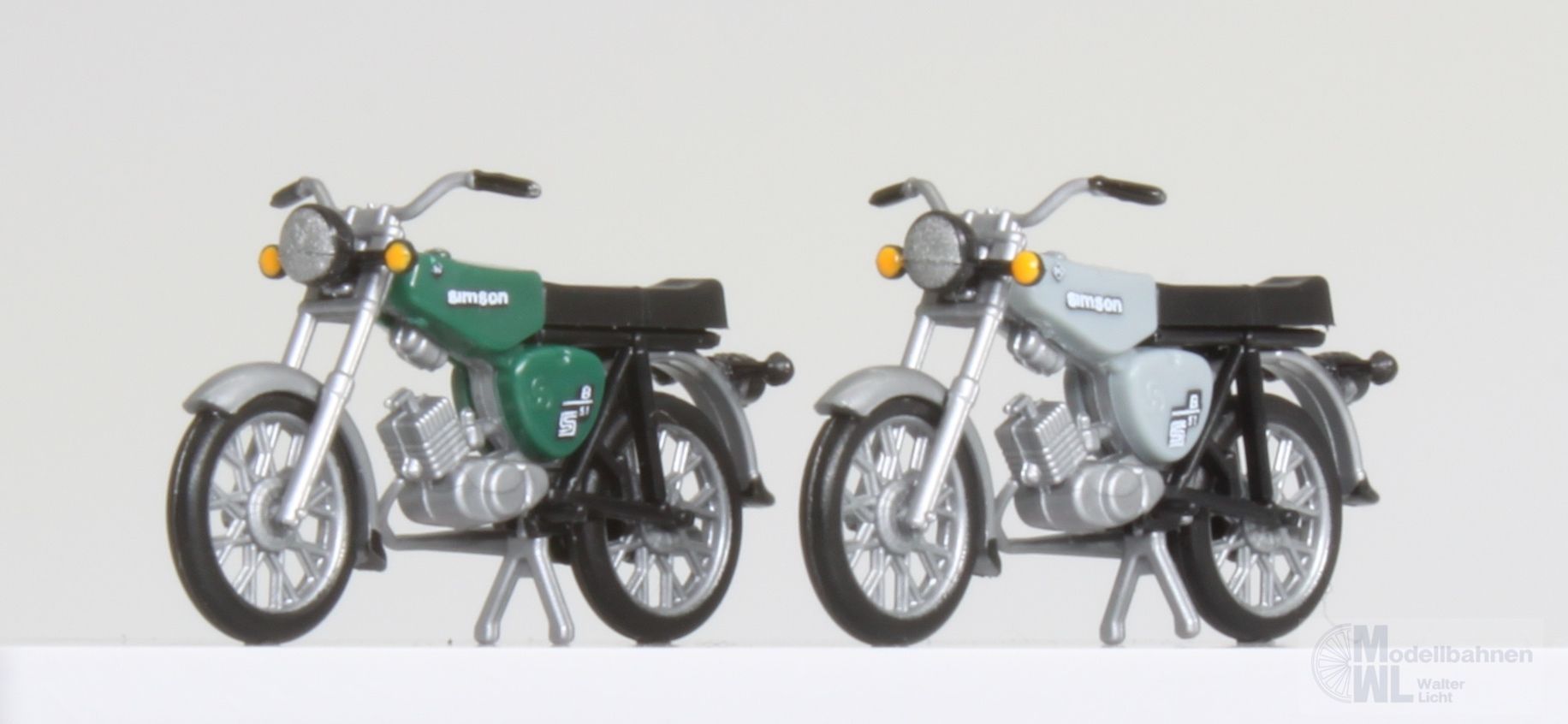 Kres 55043130 - Simson S51B dunkelgrün und grau H0 1:87